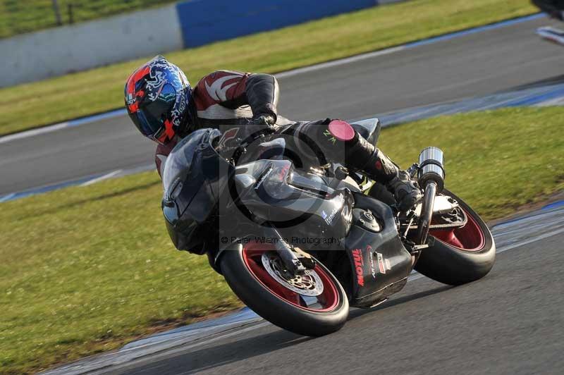 Motorcycle action photographs;donington;donington park leicestershire;donington photographs;event digital images;eventdigitalimages;no limits trackday;peter wileman photography;trackday;trackday digital images;trackday photos