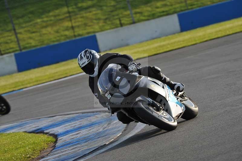 Motorcycle action photographs;donington;donington park leicestershire;donington photographs;event digital images;eventdigitalimages;no limits trackday;peter wileman photography;trackday;trackday digital images;trackday photos