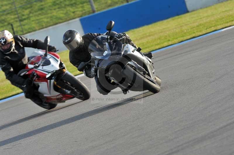 Motorcycle action photographs;donington;donington park leicestershire;donington photographs;event digital images;eventdigitalimages;no limits trackday;peter wileman photography;trackday;trackday digital images;trackday photos
