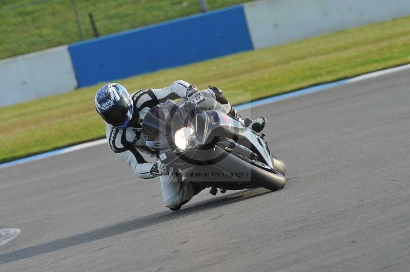 Motorcycle action photographs;donington;donington park leicestershire;donington photographs;event digital images;eventdigitalimages;no limits trackday;peter wileman photography;trackday;trackday digital images;trackday photos