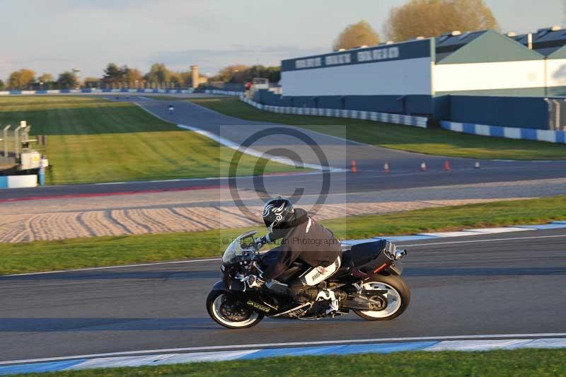 Motorcycle action photographs;donington;donington park leicestershire;donington photographs;event digital images;eventdigitalimages;no limits trackday;peter wileman photography;trackday;trackday digital images;trackday photos