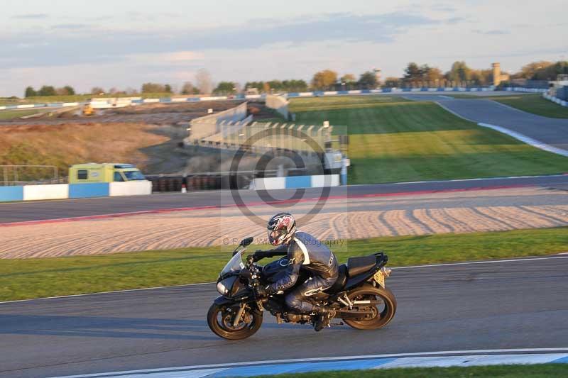 Motorcycle action photographs;donington;donington park leicestershire;donington photographs;event digital images;eventdigitalimages;no limits trackday;peter wileman photography;trackday;trackday digital images;trackday photos