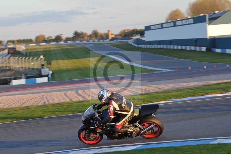 Motorcycle action photographs;donington;donington park leicestershire;donington photographs;event digital images;eventdigitalimages;no limits trackday;peter wileman photography;trackday;trackday digital images;trackday photos