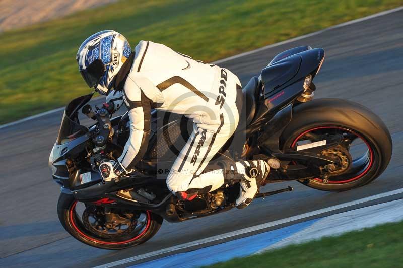 Motorcycle action photographs;donington;donington park leicestershire;donington photographs;event digital images;eventdigitalimages;no limits trackday;peter wileman photography;trackday;trackday digital images;trackday photos