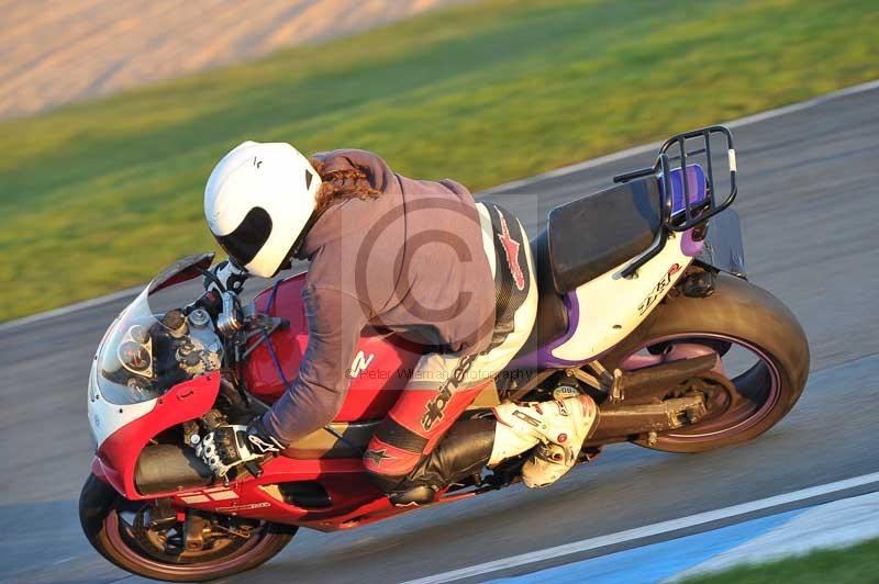 Motorcycle action photographs;donington;donington park leicestershire;donington photographs;event digital images;eventdigitalimages;no limits trackday;peter wileman photography;trackday;trackday digital images;trackday photos