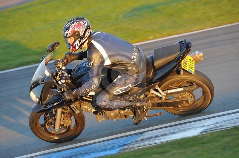 Motorcycle action photographs;donington;donington park leicestershire;donington photographs;event digital images;eventdigitalimages;no limits trackday;peter wileman photography;trackday;trackday digital images;trackday photos