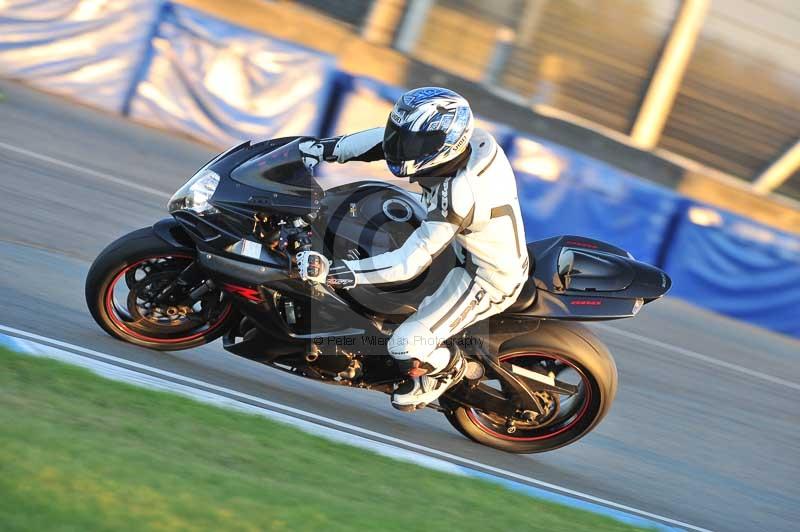 Motorcycle action photographs;donington;donington park leicestershire;donington photographs;event digital images;eventdigitalimages;no limits trackday;peter wileman photography;trackday;trackday digital images;trackday photos