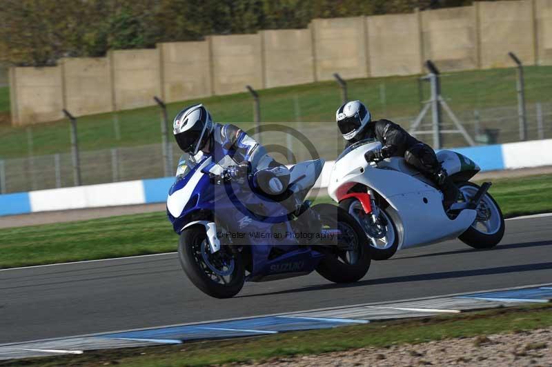 Motorcycle action photographs;donington;donington park leicestershire;donington photographs;event digital images;eventdigitalimages;no limits trackday;peter wileman photography;trackday;trackday digital images;trackday photos