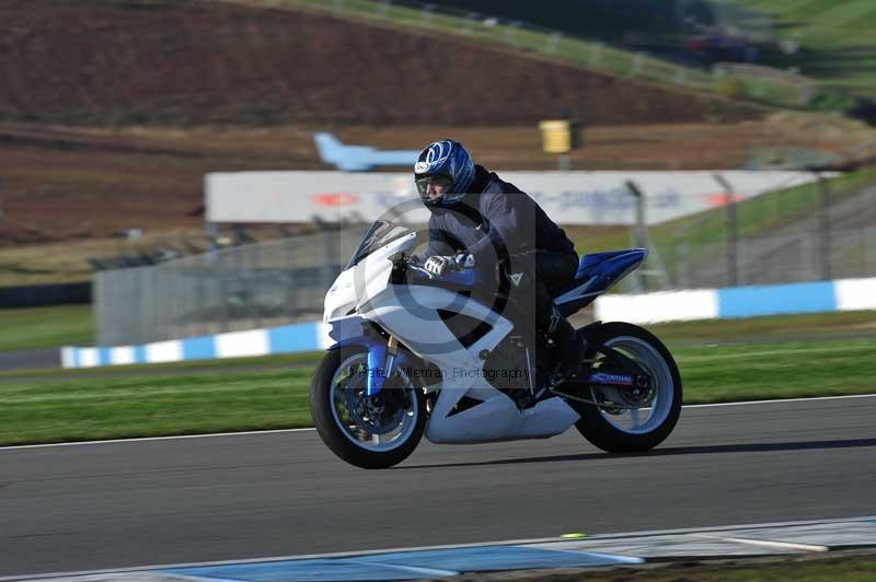 Motorcycle action photographs;donington;donington park leicestershire;donington photographs;event digital images;eventdigitalimages;no limits trackday;peter wileman photography;trackday;trackday digital images;trackday photos