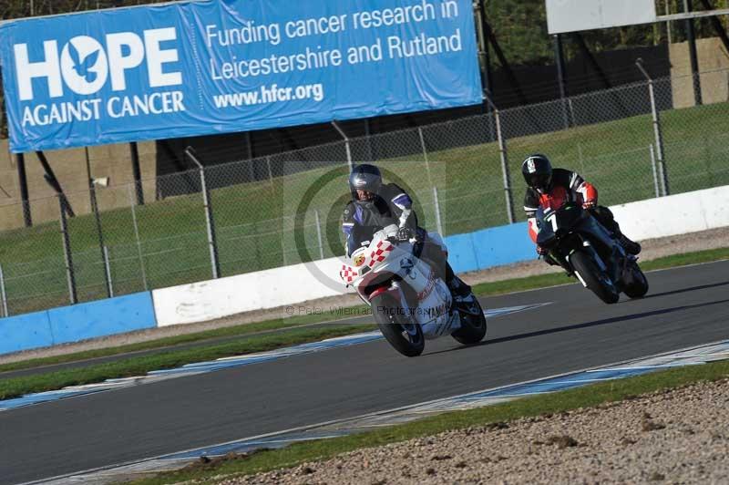 Motorcycle action photographs;donington;donington park leicestershire;donington photographs;event digital images;eventdigitalimages;no limits trackday;peter wileman photography;trackday;trackday digital images;trackday photos