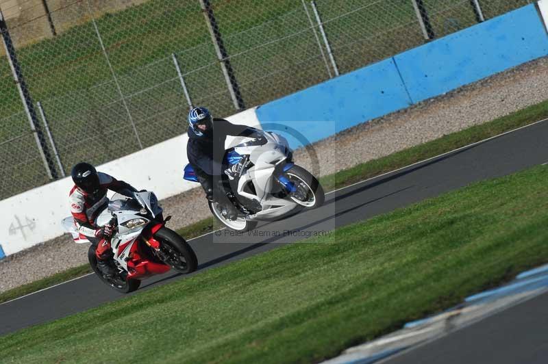 Motorcycle action photographs;donington;donington park leicestershire;donington photographs;event digital images;eventdigitalimages;no limits trackday;peter wileman photography;trackday;trackday digital images;trackday photos