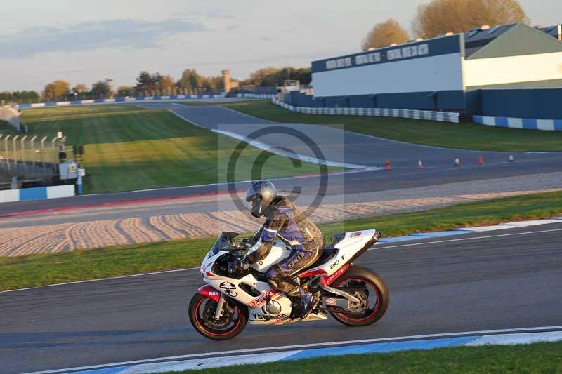 Motorcycle action photographs;donington;donington park leicestershire;donington photographs;event digital images;eventdigitalimages;no limits trackday;peter wileman photography;trackday;trackday digital images;trackday photos