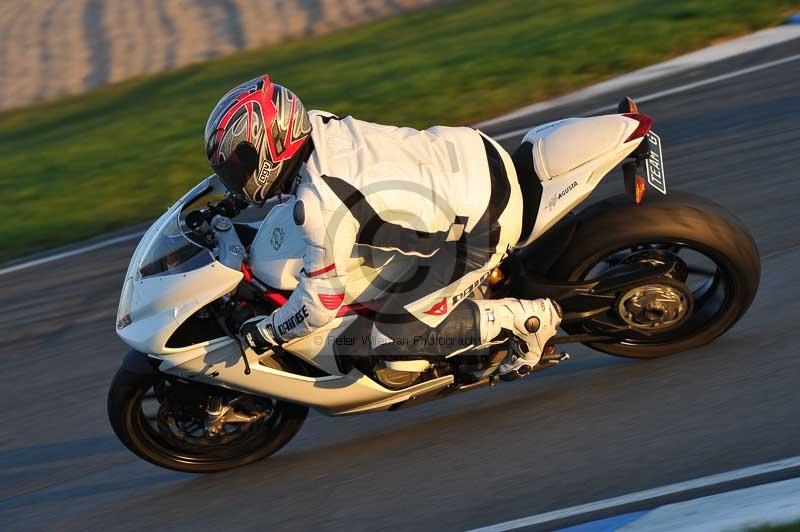 Motorcycle action photographs;donington;donington park leicestershire;donington photographs;event digital images;eventdigitalimages;no limits trackday;peter wileman photography;trackday;trackday digital images;trackday photos