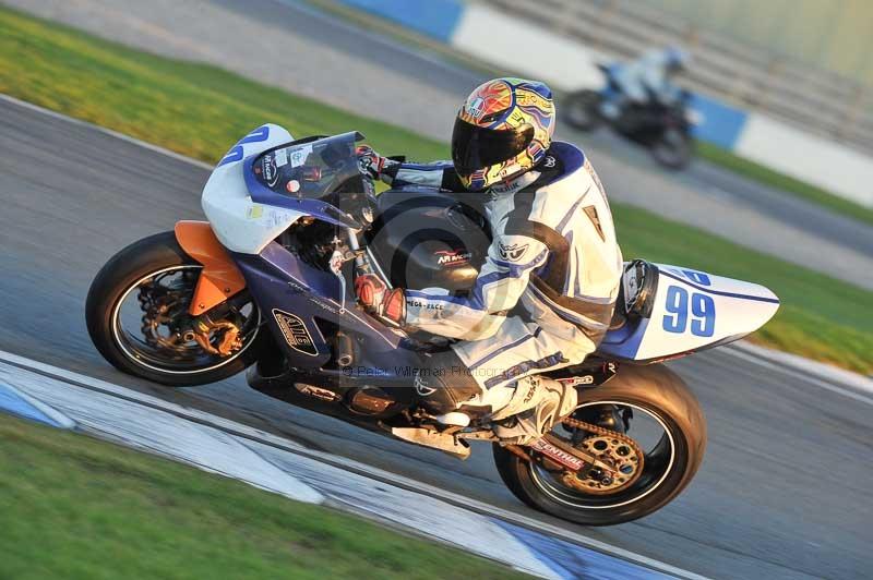 Motorcycle action photographs;donington;donington park leicestershire;donington photographs;event digital images;eventdigitalimages;no limits trackday;peter wileman photography;trackday;trackday digital images;trackday photos