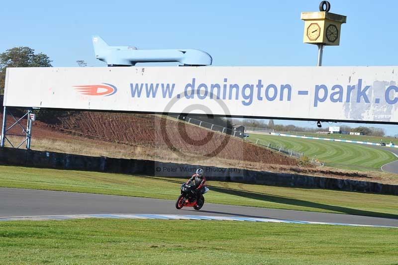 Motorcycle action photographs;donington;donington park leicestershire;donington photographs;event digital images;eventdigitalimages;no limits trackday;peter wileman photography;trackday;trackday digital images;trackday photos