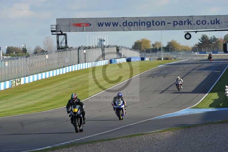 Motorcycle action photographs;donington;donington park leicestershire;donington photographs;event digital images;eventdigitalimages;no limits trackday;peter wileman photography;trackday;trackday digital images;trackday photos