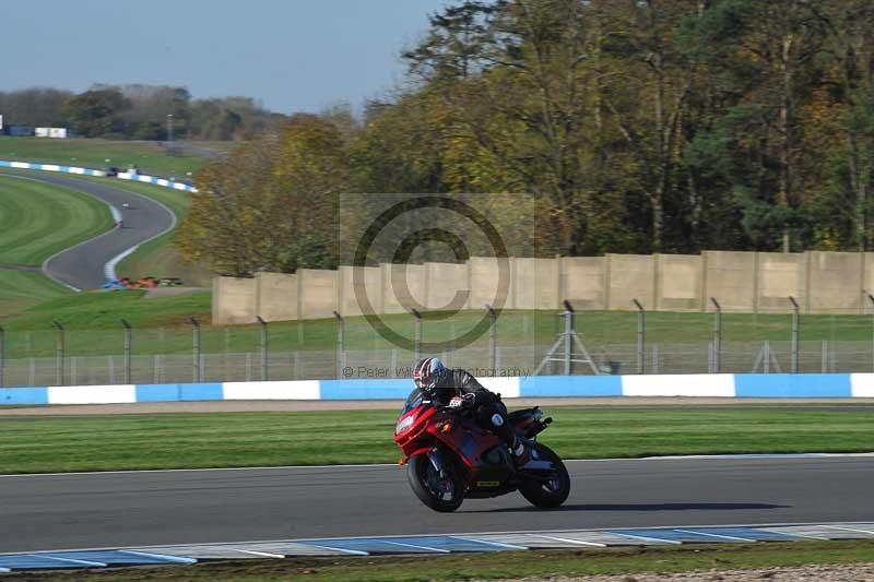 Motorcycle action photographs;donington;donington park leicestershire;donington photographs;event digital images;eventdigitalimages;no limits trackday;peter wileman photography;trackday;trackday digital images;trackday photos