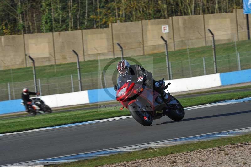 Motorcycle action photographs;donington;donington park leicestershire;donington photographs;event digital images;eventdigitalimages;no limits trackday;peter wileman photography;trackday;trackday digital images;trackday photos