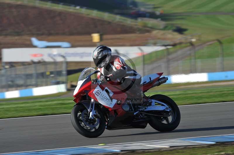 Motorcycle action photographs;donington;donington park leicestershire;donington photographs;event digital images;eventdigitalimages;no limits trackday;peter wileman photography;trackday;trackday digital images;trackday photos