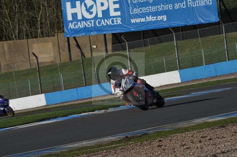 Motorcycle action photographs;donington;donington park leicestershire;donington photographs;event digital images;eventdigitalimages;no limits trackday;peter wileman photography;trackday;trackday digital images;trackday photos