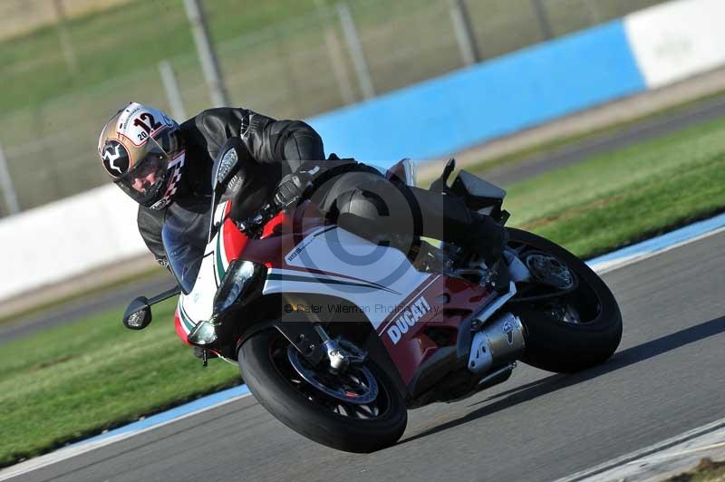 Motorcycle action photographs;donington;donington park leicestershire;donington photographs;event digital images;eventdigitalimages;no limits trackday;peter wileman photography;trackday;trackday digital images;trackday photos
