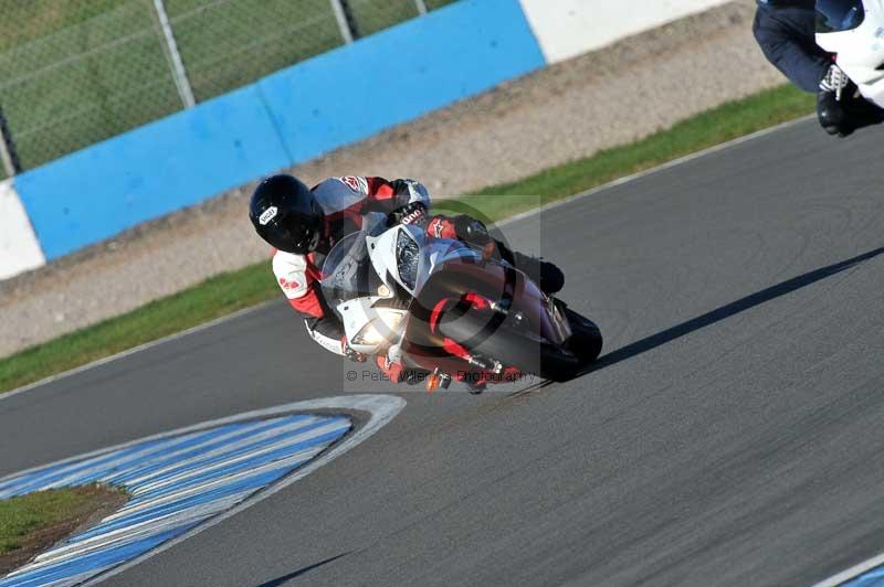 Motorcycle action photographs;donington;donington park leicestershire;donington photographs;event digital images;eventdigitalimages;no limits trackday;peter wileman photography;trackday;trackday digital images;trackday photos