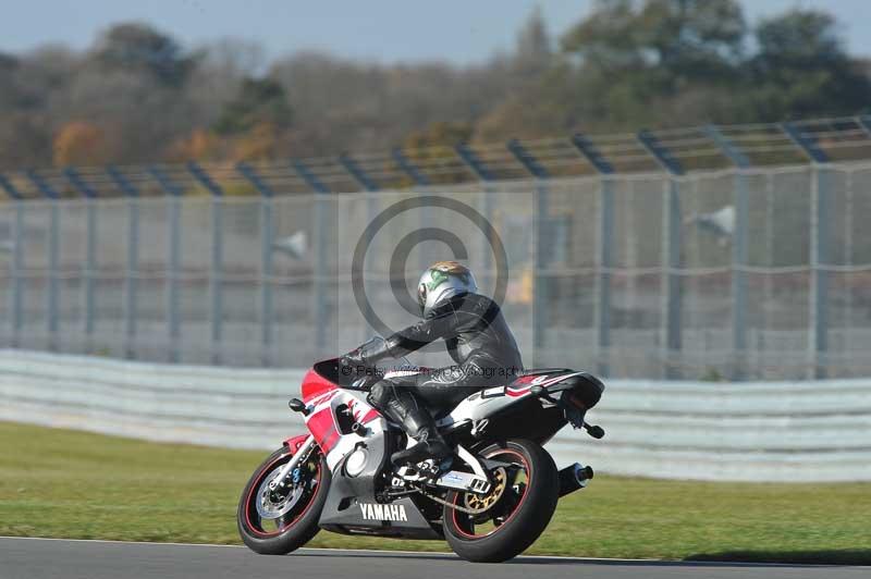 Motorcycle action photographs;donington;donington park leicestershire;donington photographs;event digital images;eventdigitalimages;no limits trackday;peter wileman photography;trackday;trackday digital images;trackday photos