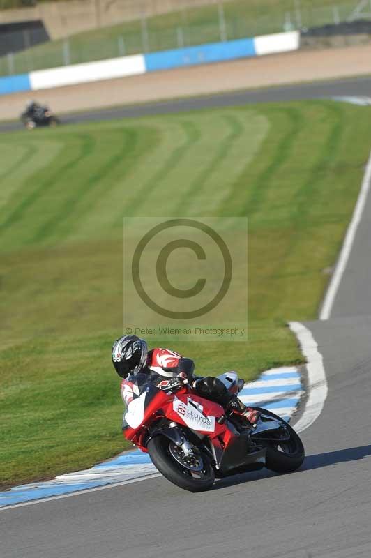 Motorcycle action photographs;donington;donington park leicestershire;donington photographs;event digital images;eventdigitalimages;no limits trackday;peter wileman photography;trackday;trackday digital images;trackday photos