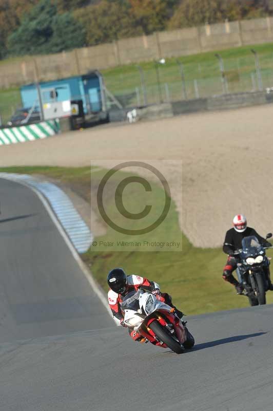 Motorcycle action photographs;donington;donington park leicestershire;donington photographs;event digital images;eventdigitalimages;no limits trackday;peter wileman photography;trackday;trackday digital images;trackday photos