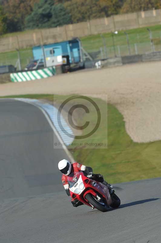 Motorcycle action photographs;donington;donington park leicestershire;donington photographs;event digital images;eventdigitalimages;no limits trackday;peter wileman photography;trackday;trackday digital images;trackday photos