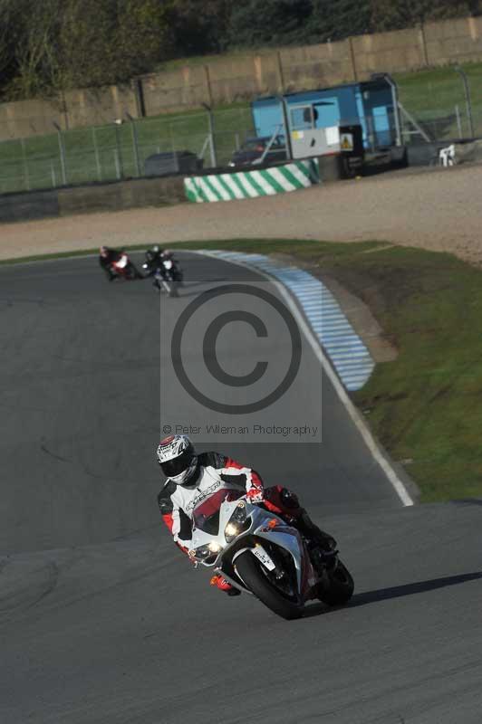 Motorcycle action photographs;donington;donington park leicestershire;donington photographs;event digital images;eventdigitalimages;no limits trackday;peter wileman photography;trackday;trackday digital images;trackday photos