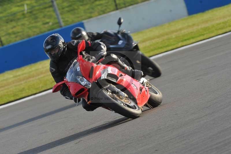 Motorcycle action photographs;donington;donington park leicestershire;donington photographs;event digital images;eventdigitalimages;no limits trackday;peter wileman photography;trackday;trackday digital images;trackday photos
