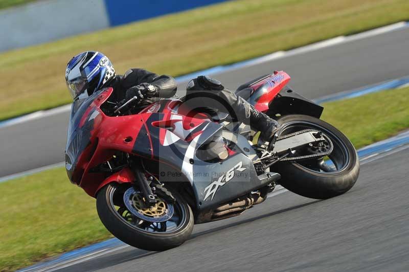 Motorcycle action photographs;donington;donington park leicestershire;donington photographs;event digital images;eventdigitalimages;no limits trackday;peter wileman photography;trackday;trackday digital images;trackday photos