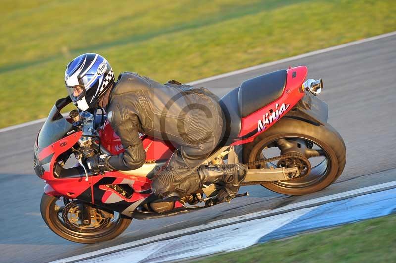 Motorcycle action photographs;donington;donington park leicestershire;donington photographs;event digital images;eventdigitalimages;no limits trackday;peter wileman photography;trackday;trackday digital images;trackday photos