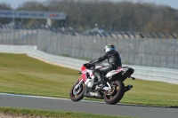 Motorcycle-action-photographs;donington;donington-park-leicestershire;donington-photographs;event-digital-images;eventdigitalimages;no-limits-trackday;peter-wileman-photography;trackday;trackday-digital-images;trackday-photos