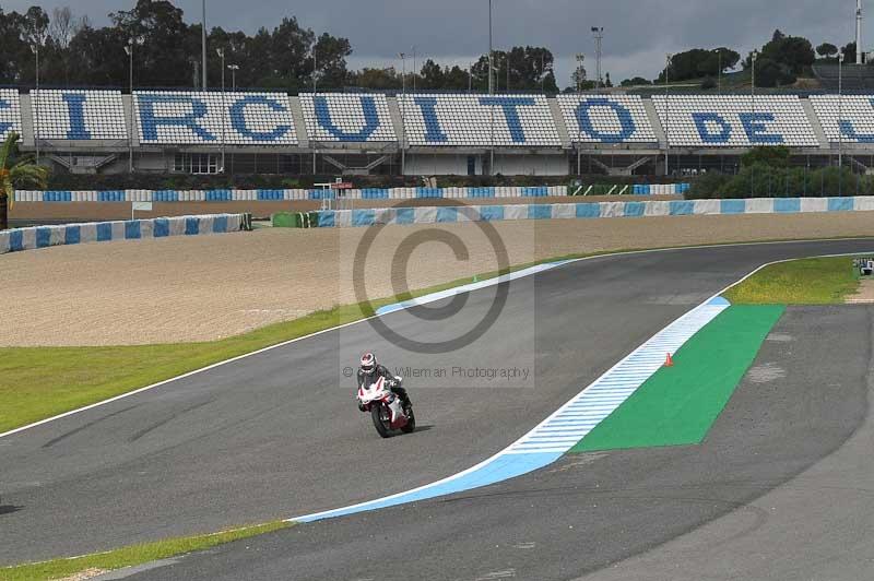 jerez;motorbikes;nov 2012;peter wileman photography;spain;trackday;trackday digital images;tracksense