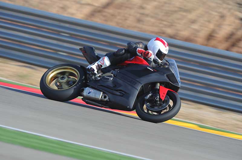 aragon;motorbikes;no limits;peter wileman photography;spain;trackday;trackday digital images