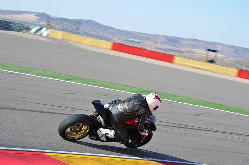 aragon;motorbikes;no limits;peter wileman photography;spain;trackday;trackday digital images