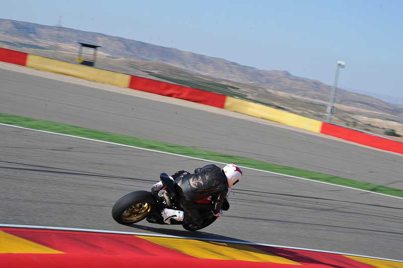 aragon;motorbikes;no limits;peter wileman photography;spain;trackday;trackday digital images