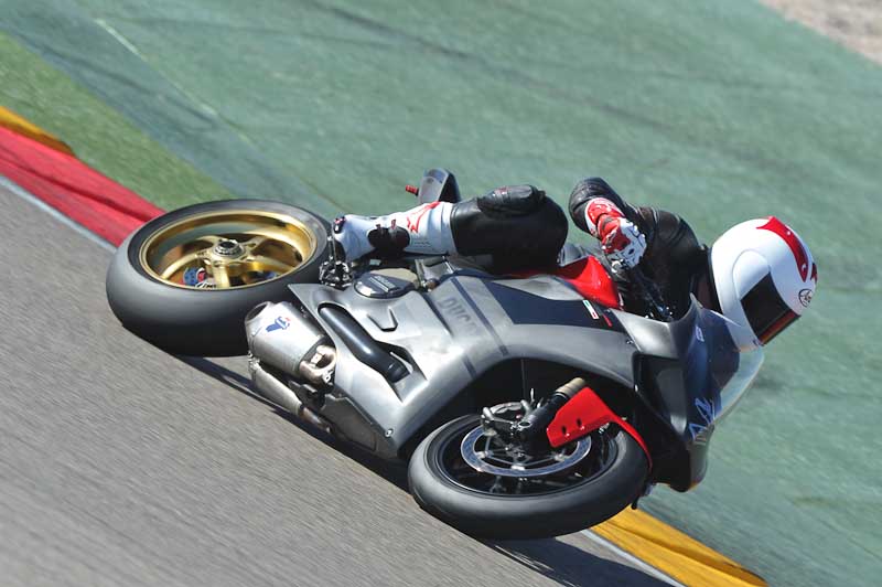 aragon;motorbikes;no limits;peter wileman photography;spain;trackday;trackday digital images