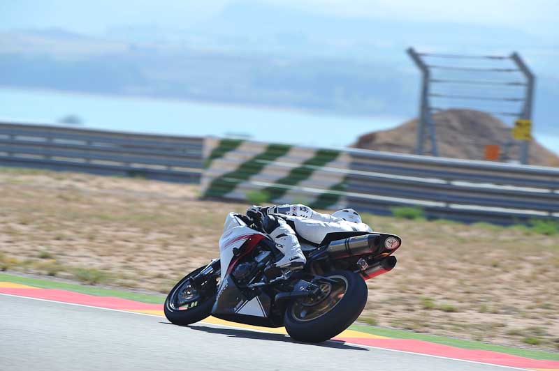 aragon;motorbikes;no limits;peter wileman photography;spain;trackday;trackday digital images