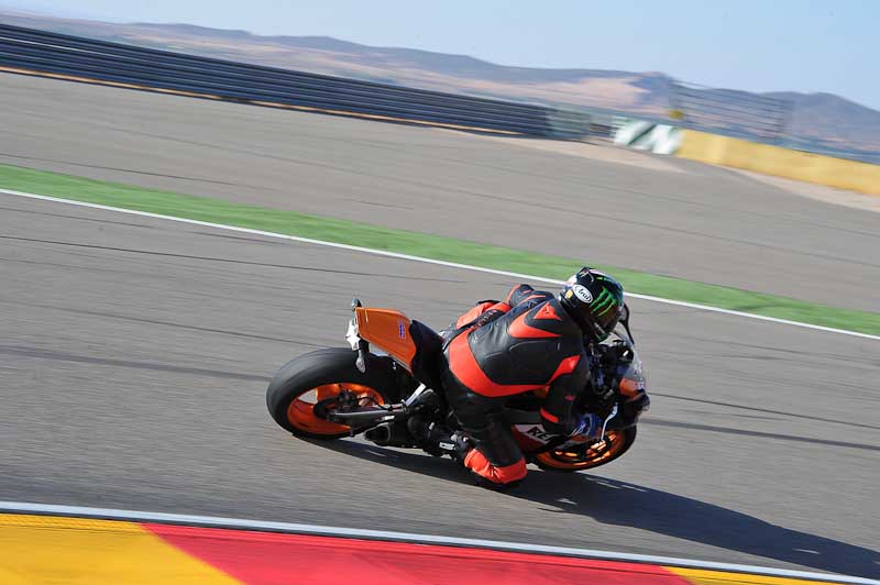 aragon;motorbikes;no limits;peter wileman photography;spain;trackday;trackday digital images