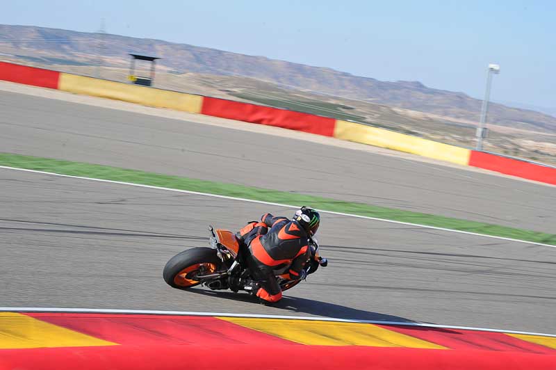 aragon;motorbikes;no limits;peter wileman photography;spain;trackday;trackday digital images