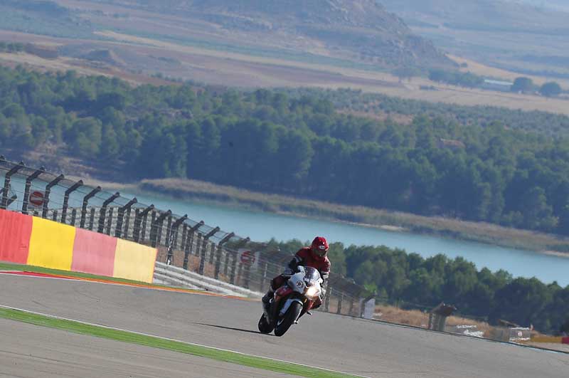 aragon;motorbikes;no limits;peter wileman photography;spain;trackday;trackday digital images