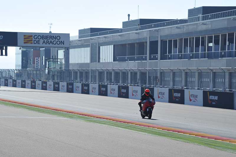 aragon;motorbikes;no limits;peter wileman photography;spain;trackday;trackday digital images