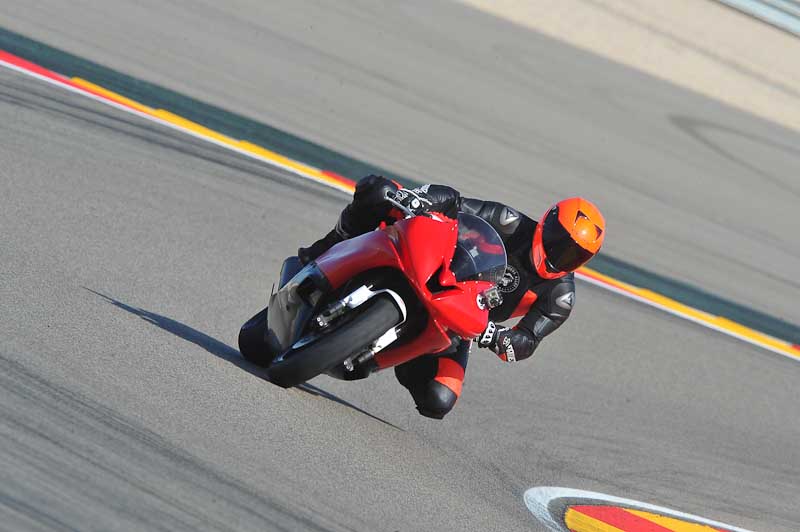 aragon;motorbikes;no limits;peter wileman photography;spain;trackday;trackday digital images