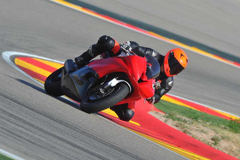 aragon;motorbikes;no limits;peter wileman photography;spain;trackday;trackday digital images