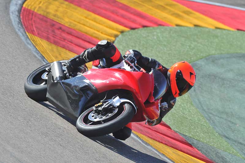 aragon;motorbikes;no limits;peter wileman photography;spain;trackday;trackday digital images