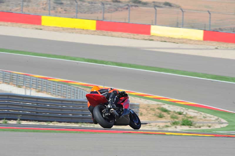 aragon;motorbikes;no limits;peter wileman photography;spain;trackday;trackday digital images