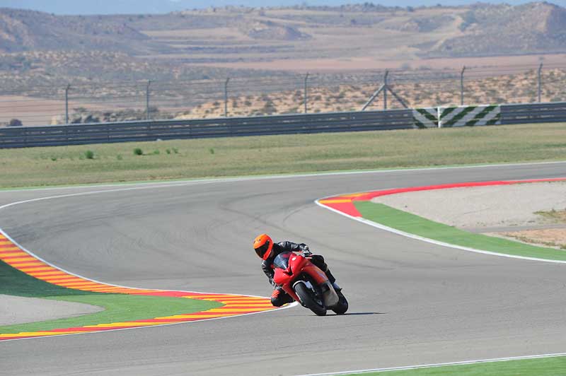 aragon;motorbikes;no limits;peter wileman photography;spain;trackday;trackday digital images